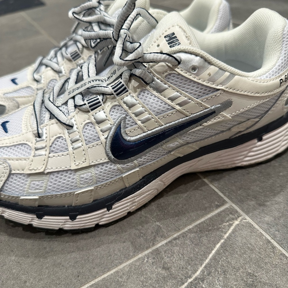 Nike White and Navy P6000